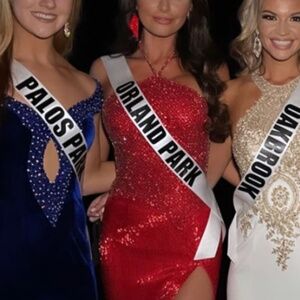 Sherri Hill CUSTOM COUTURE GOWN liquid beaded and crystals red dress size 4